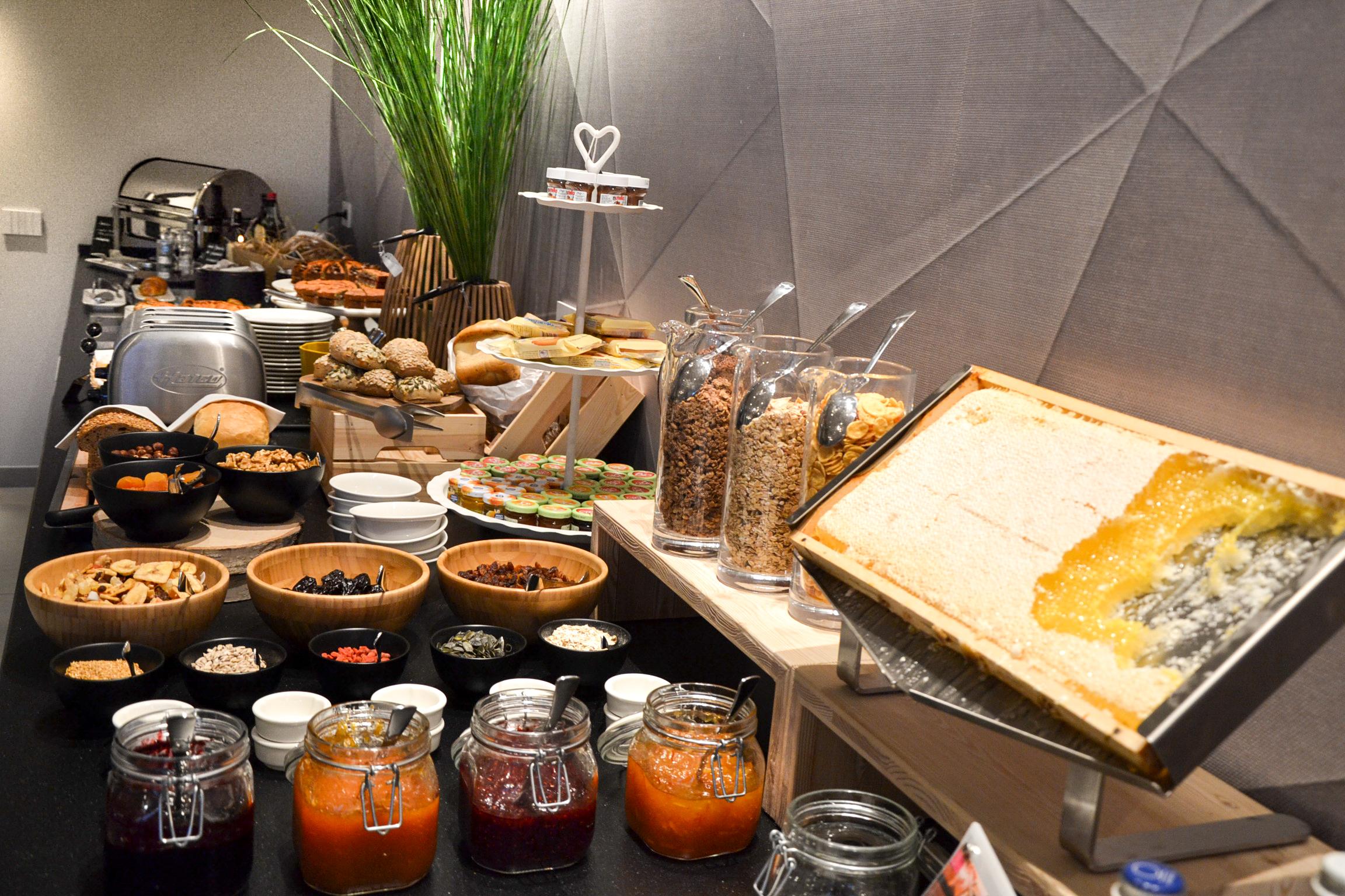 Be Place Adult Friendly Hotel ترينتو المظهر الخارجي الصورة