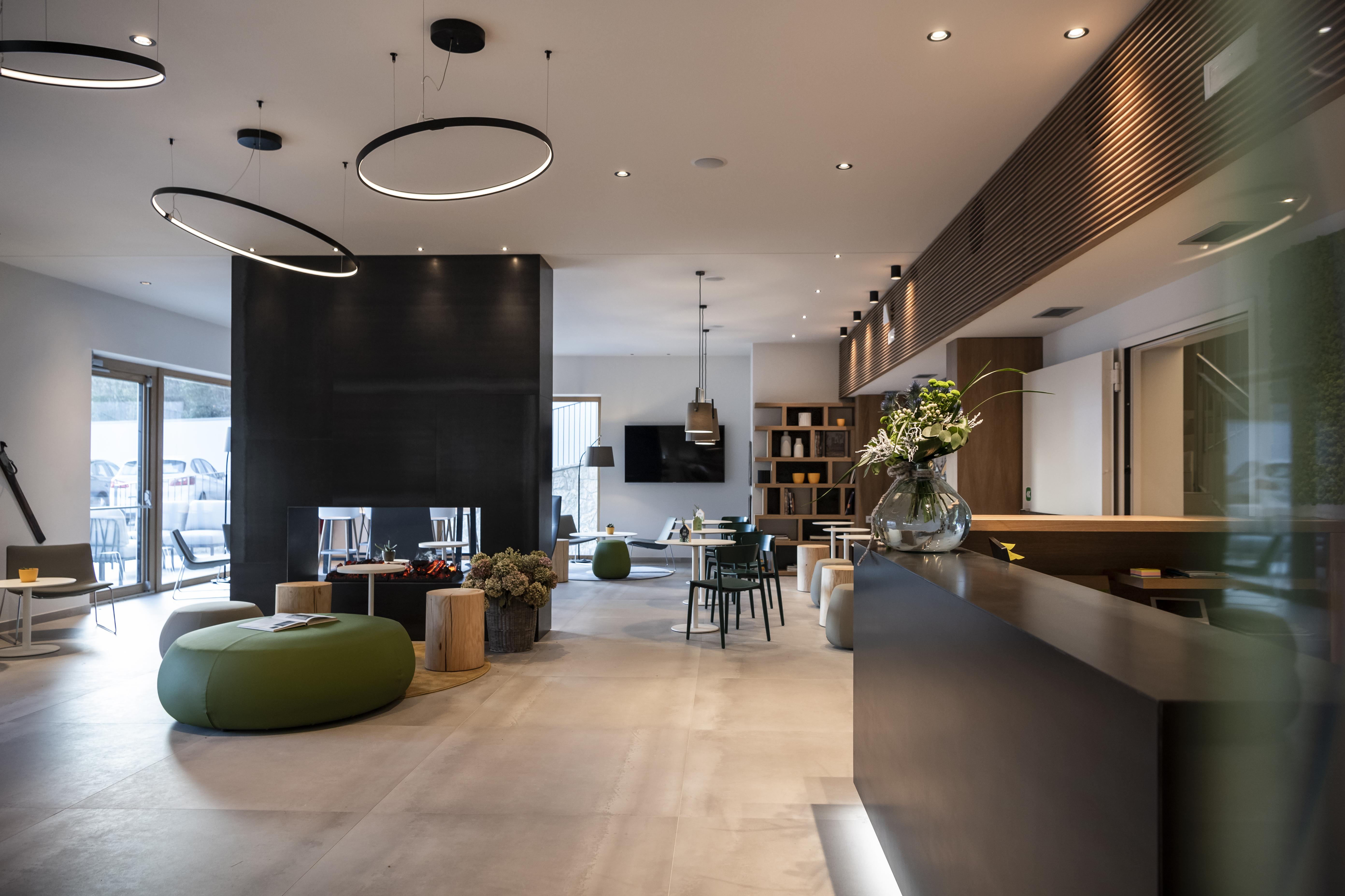 Be Place Adult Friendly Hotel ترينتو المظهر الخارجي الصورة